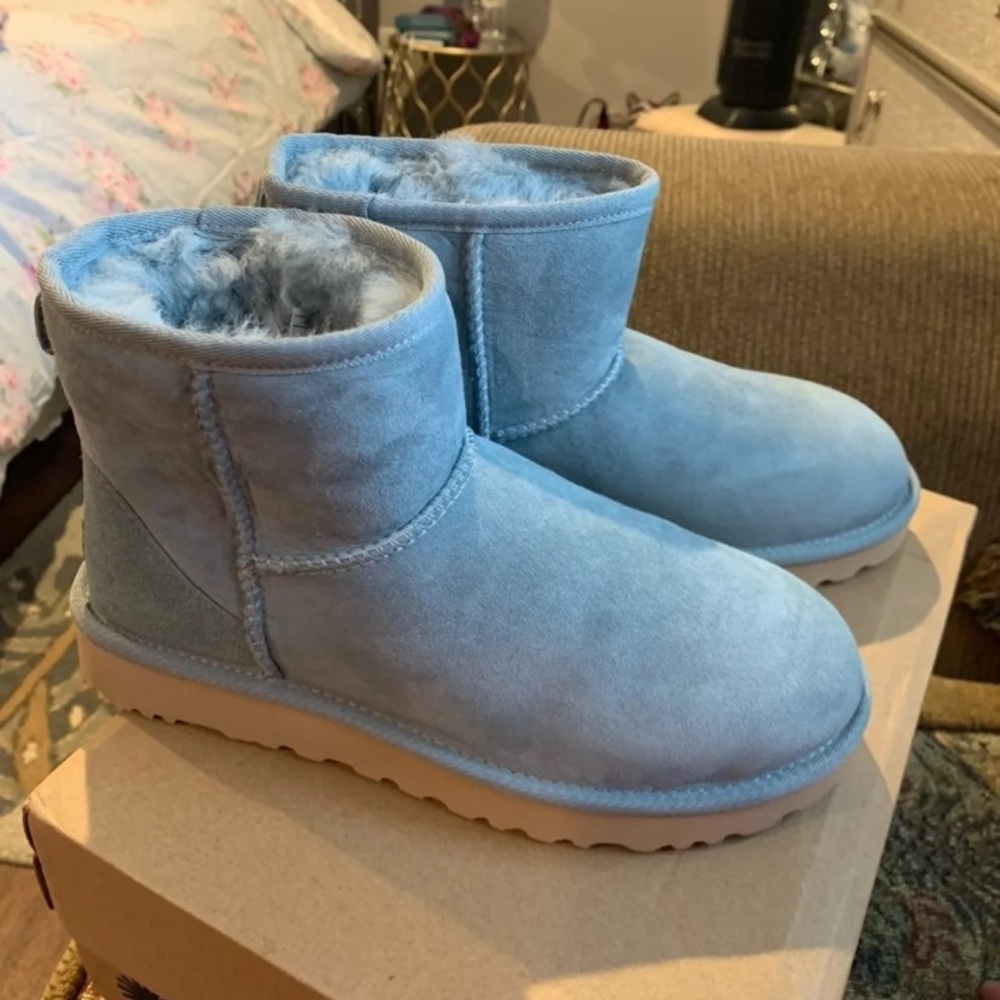 Brend New UGG boots size 7.5